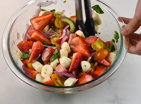 Strawberry Panzanella Salad - Step 4